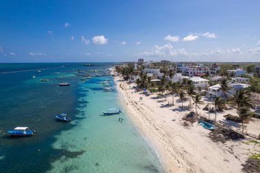 Meksika 'daki Puerto Morelos' un insansız hava aracı görüntüsü