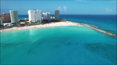 Punta Cancun, Meksika 'nın havadan görünüşü