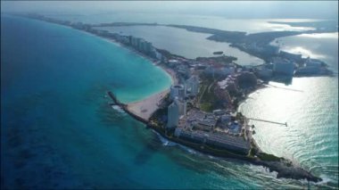 Punta Cancun, Meksika 'nın havadan görünüşü