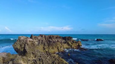 Playa Gaviota, Cancun 'da Rocky Beach Günbatımı