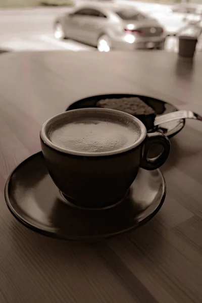 Bir Fincan Kahve Bir Tabak Tatlı Kahve Molası Sabah Içkisi — Stok fotoğraf