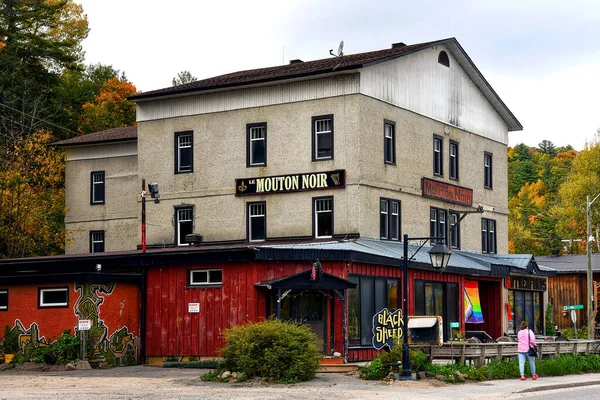 2021年10月9日 黑羊客栈 Black Sheep Inn 是一家德高望重的酒吧 多年来举办了许多现场音乐会 距安大略省渥太华约25分钟车程 — 图库照片