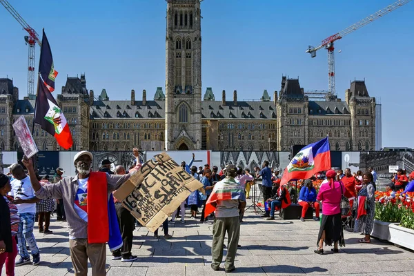 Ottawa Canada May 2023 Large Group People Gather Parliament Hill — Stock Photo, Image