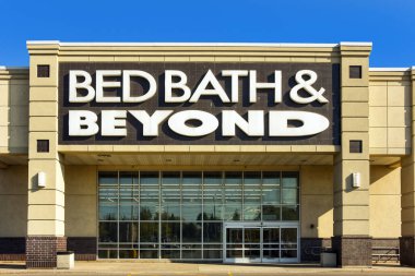 Ottawa, Kanada 14 Mayıs 2023 Strandherd 'daki Bed Bath & Beyond mağazasındaki Kapalı levha Şirket, batmamak için ödenek sağlanamaması üzerine dün iflas koruma başvurusunda bulundu..