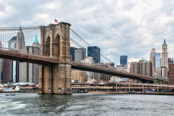 Vista Del Puente Brooklyn Manhattan Desde East River —  Fotos de Stock