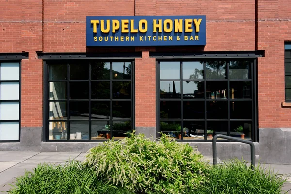 Pittsburgh Eua Maio 2023 Tupelo Honey Southern Kitchen Bar Station — Fotografia de Stock
