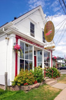 Mabou, Kanada - 30 Temmuz 2014: The Red Shoe Pub, Rankin Family Group üyelerine ait bir bar / restorandır. Galce konuşan bir toplulukta Kelt müziği ve kültürünü kutlar..  