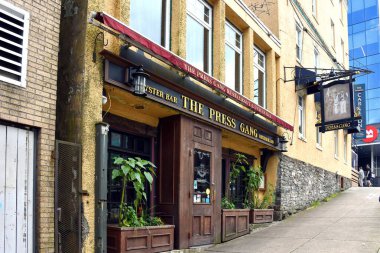 Halifax, Kanada Basın Çetesi Restoranı, 1759 yılından bu yana kentin en eski tarihi taş yapılarından biridir. İsmini, vatandaşları 17. ve 18. yüzyıllarda orduya veya donanmaya katılmaya zorlayacak bir grup insandan almıştır.