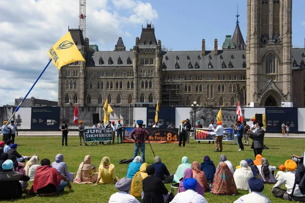 カナダのオタワ 2023年6月10日 カリスタン運動のメンバー カリスタンと呼ばれる新しい主権国家のための祖国を作ろうとする分離主義運動が抗議を開催し 議会の丘に集会 ストック写真