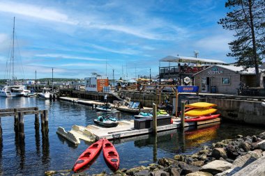 Halifax, Kanada 22 Temmuz 2024 Halifax limanında turistler için popüler bir tatil beldesi olan Halifax Limanı turları için mevcuttur..
