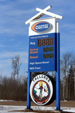 TallCree First Nation, Kanada 'nın Centex Petrol Tabelası 200' den fazla yeri olan Kanadalı bir benzin perakendecisi. İlk Uluslar Topluluğuyla önemli sayıda ortaklığı vardır. 