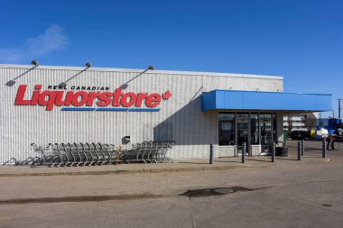Edmonton, Kanada Real Canadian Liquorstore, Kanadalı süpermarket işletmecisi Loblaw Company 'ye ait bir içki mağaza zinciri. Zincir sadece Alberta ve Saskatchewan 'da faaliyet gösteriyor..