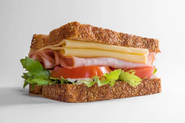 Sanduíche Leve Feito Com Pão Presunto Queijo Alface Tomate Uma — Fotografia de Stock