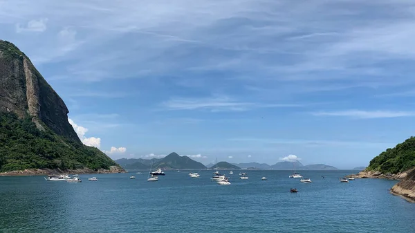 Stock image Beautiful view of the sea. Sugar Loaf touristic postal card. Boats on the bay. Blue sky seascape.