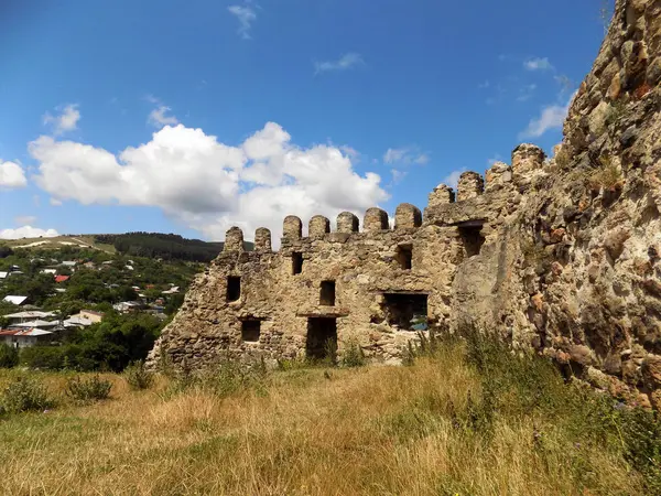 Eski kale duvarı, Surami Kalesi, Georgia