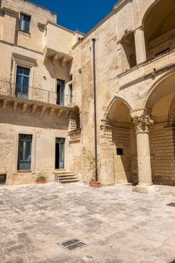 Roma tarzında sütunlar