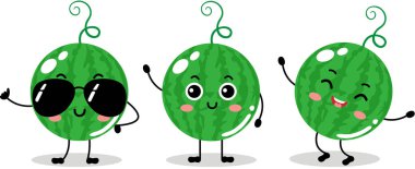 Üç tane komik karpuz maskotu.