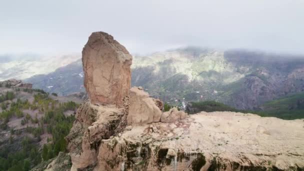 Tejeda Gran Canaria Volkanik Bir Kaya Olan Roque Nublo Üzerinden — Stok video