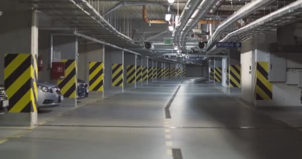 Підземні Паркінги Індустріальний Інтер Паркомісця Підземний Гараж Або Сучасна Парковка — стокове відео