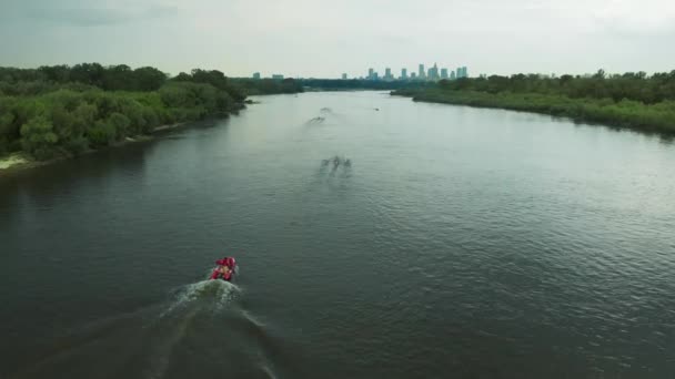 Αεροφωτογραφία Της Καλοκαιρινής Εκπαίδευσης Της Ομάδας Rowing Αθλητές Κωπηλατούν Μια — Αρχείο Βίντεο