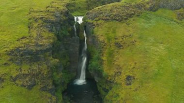 İzlanda Yazı Bir Şelalenin Hava Görüntüsü