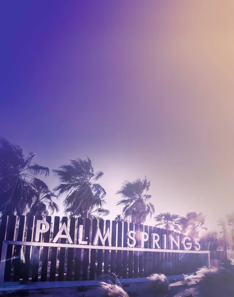 Sign Welcoming Palm Springs — Stock Photo, Image