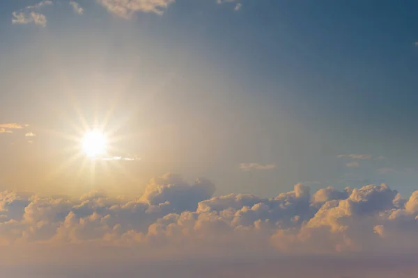 Sparkle Sun Dense Cumulus Clouds Background — Stock Photo, Image