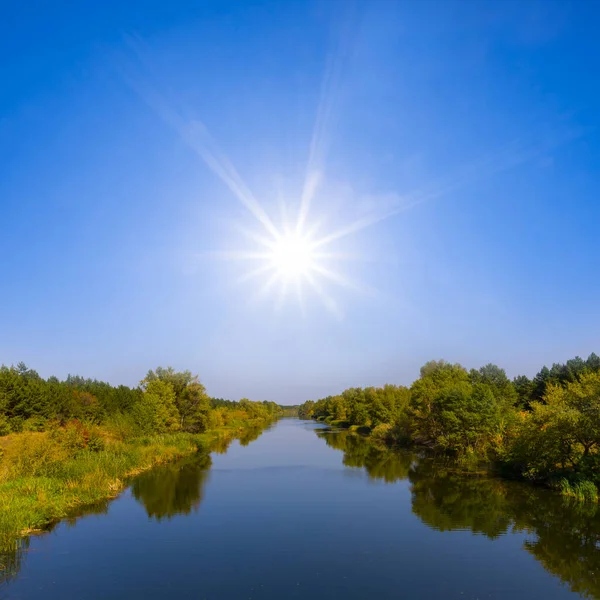 Canal Irrigação Calma Verão Dia Ensolarado — Fotografia de Stock