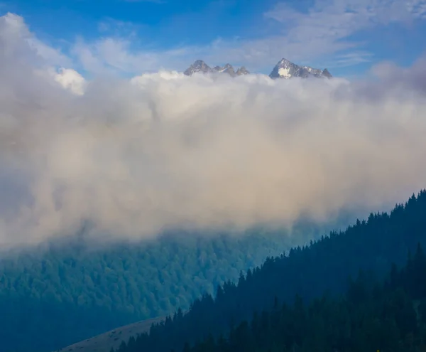 Bergtal Dichten Kumuklus Wolken — Stockfoto
