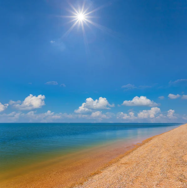Lunga Spiaggia Sabbia Caldo Giorno Sole Scena Estiva Vacanza Mare — Foto Stock