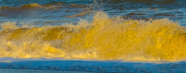 Nahaufnahme Wellen Der Meeresküste — Stockfoto
