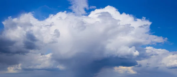 Closeup Cumulus Awan Langit Biru Indah Latar Belakang Alam — Stok Foto