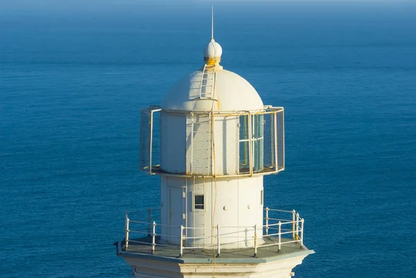 Closeup Lighthouse Structure Emerald Sea Background — Stock Photo, Image