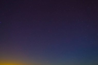 Güzel bir gece yıldızlı gökyüzü arka plan