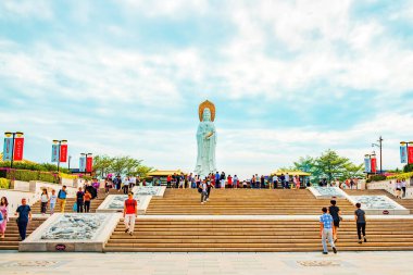 Sanya, Hainan Adası, Çin... 26 Kasım 2018: Nanshan Budizm Kültür Bölgesi. Nanshan Budist Kültür Parkı 'nda Tanrıça Guanyin' in heykeli.