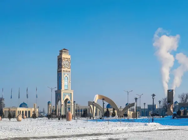 Shahristan Meydanı, Taraz 'ın merkezinde saat kulesi olan ana meydanı. Antik Taraz şehrinin tarihi ve kültürel bölgesinde yer almaktadır. Jambyl bölgesi, Kazakistan