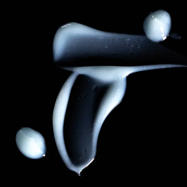 Siyah üzerine mavi sürme kremi, kozmetik dokular