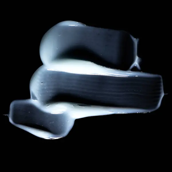 Siyah üzerine mavi sürme kremi, kozmetik dokular