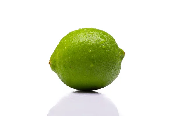 Färsk Lime Vit Bakgrund — Stockfoto