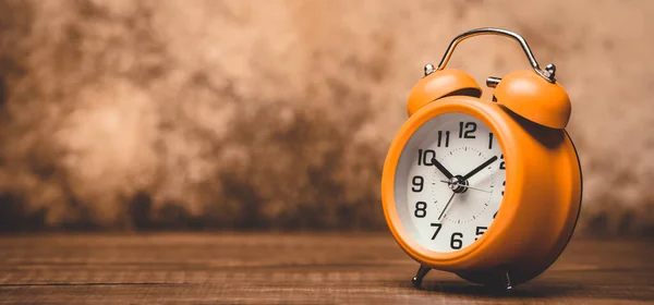 Orange Alarm Clock Vintage Background — Stock Photo, Image