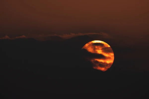 Zachód Słońca Chmury Przechodzące Przed Moim Słońcem — Zdjęcie stockowe