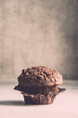 Kaliteli arka planda çikolatalı kekler