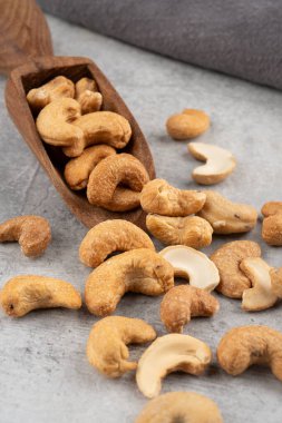 Kızarmış ya da çiğ kaju. Fındıklı fındık