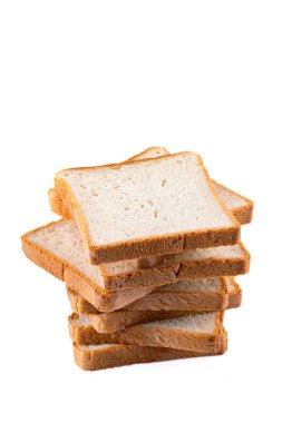 Beyaz arkaplanda kızarmış ekmek dilimleri