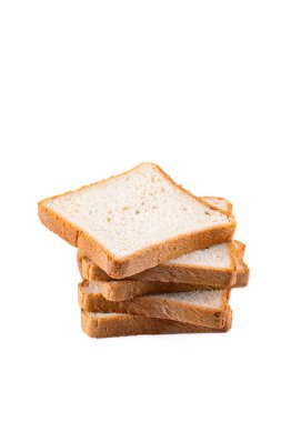 Beyaz arkaplanda kızarmış ekmek dilimleri