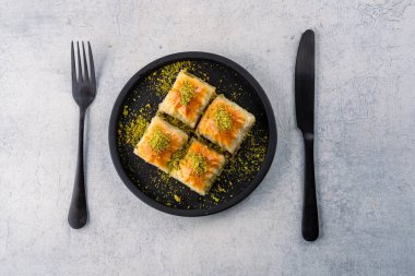 Antep fıstıklı geleneksel Türk tatlı baklavası