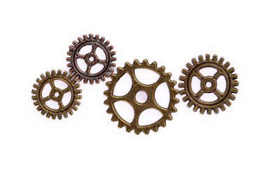 Beyaz arkaplanda metal dişliler