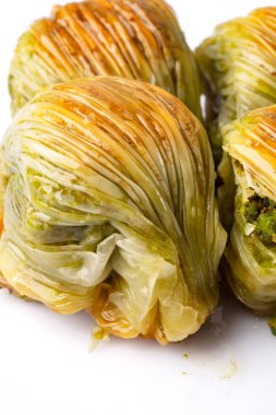 Lezzetli Türk tatlı şam fıstıklı midye baklawa midye baklava.
