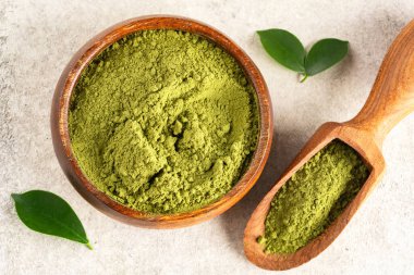 Kına, buğday çimi ya da eski arkaplanda kibrit tozu