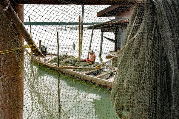 Chantaburi Thailand March 2023 Fishing Net Hangs Bamboo Bar Fisherman — Stock Photo, Image